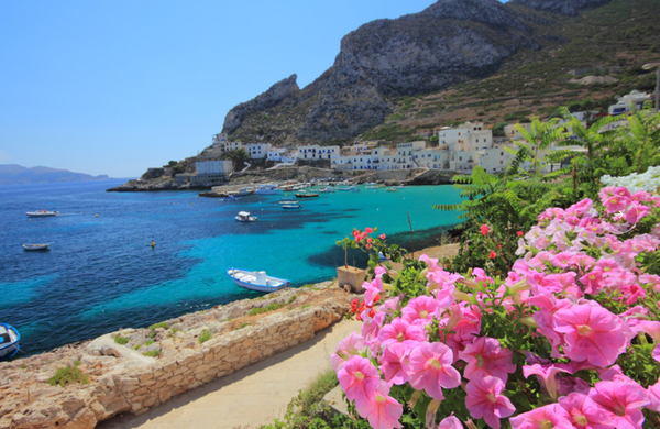 Prenota la tua vacanza alle Egadi: Chiama per prenotare!.