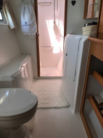 Lagoon 421