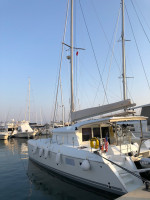 Lagoon 421