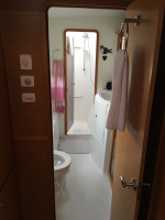 Lagoon 421