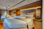 Moon Yacht 65 